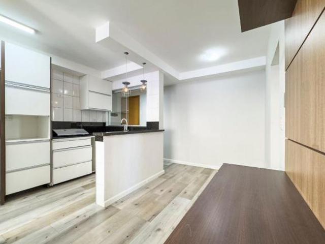 Apartamento venda em Região Geográfica Imediata do Distrito Federal, Região Integrada de Desenvolvimento do Distrito Federal e Entorno