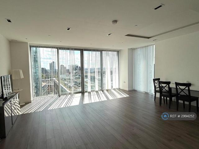 Apartment for rent in St. George in the East, Greater London