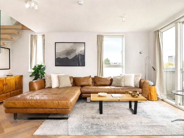 Apartment for rent in North Kensington, Greater London