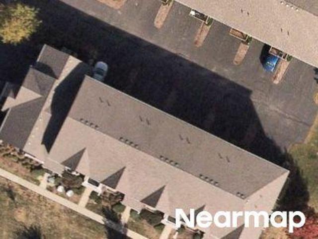 Townhouse for sale in Round Lake