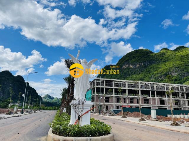 Nhà mặt phố bán