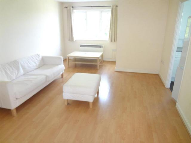 Apartment for rent in Southgate, Oakwood