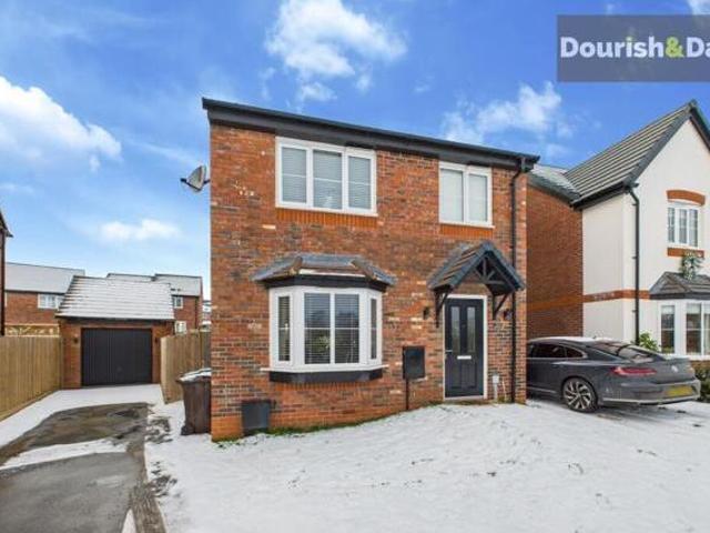 House for sale in The Laurels, Stafford
