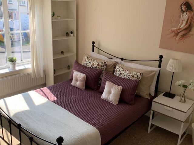 Room for rent in Woodbridge Hill, Westborough