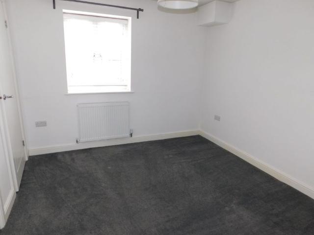 House for rent in Clough Dene