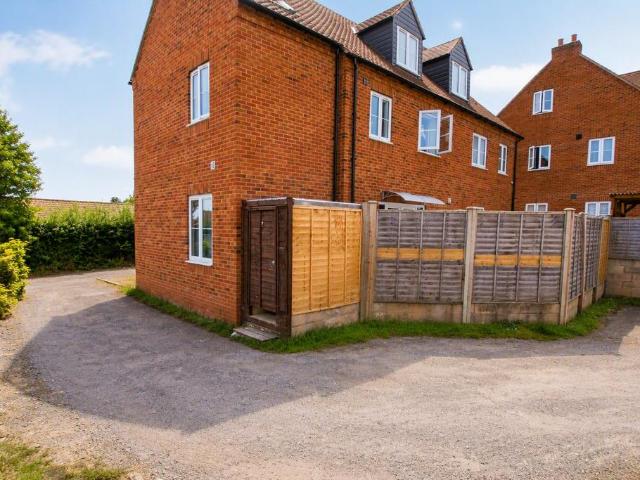 Apartment for rent in Forthampton, Worcestershire