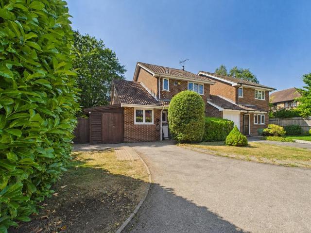 House for rent in Martin's Heron, Winkfield