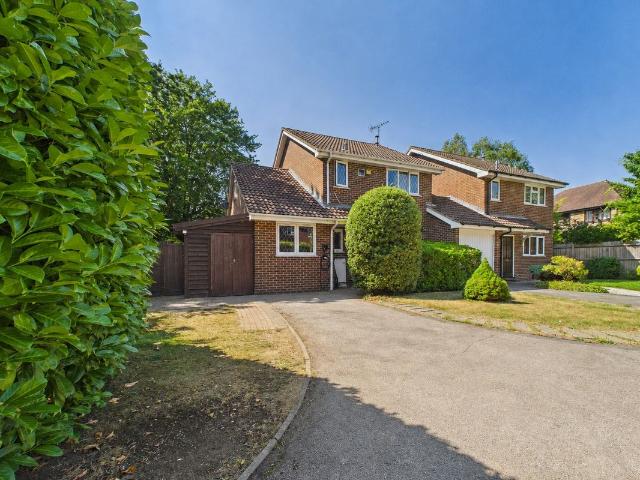 House for rent in Martin's Heron, Winkfield