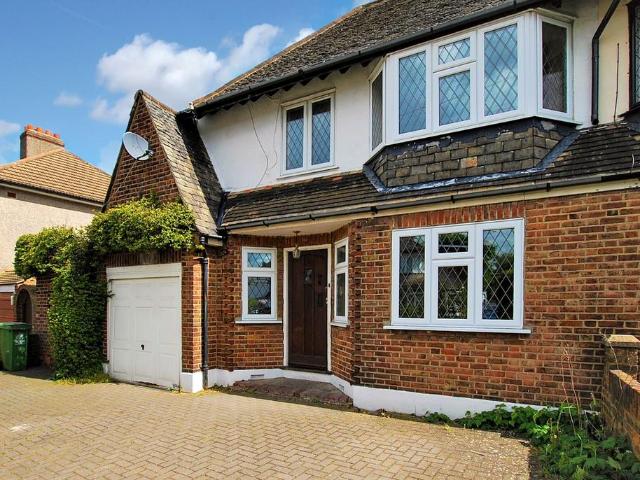 House for rent in Crook Log, Greater London