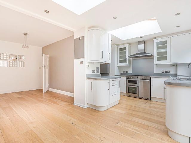 House for rent in West Wickham, Greater London