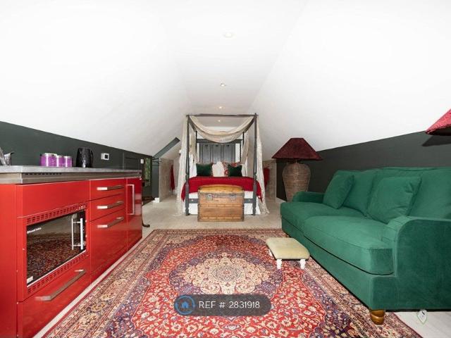 Studio for rent in Ansty, Perryfields