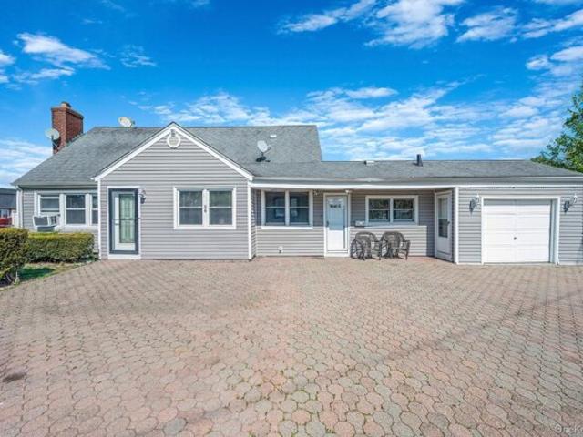 House for sale in Babylon, New York