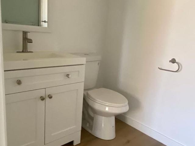Apartment for rent in Canoga Park, California