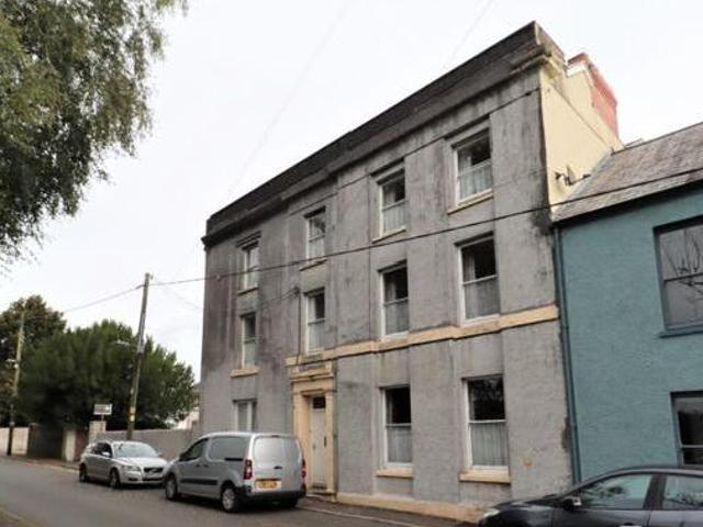 House for sale in Carmarthen, Wales