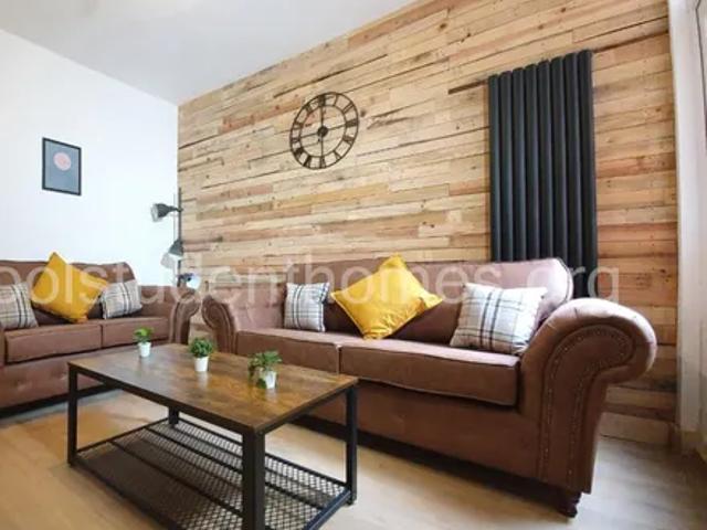 House for rent in Calderstones