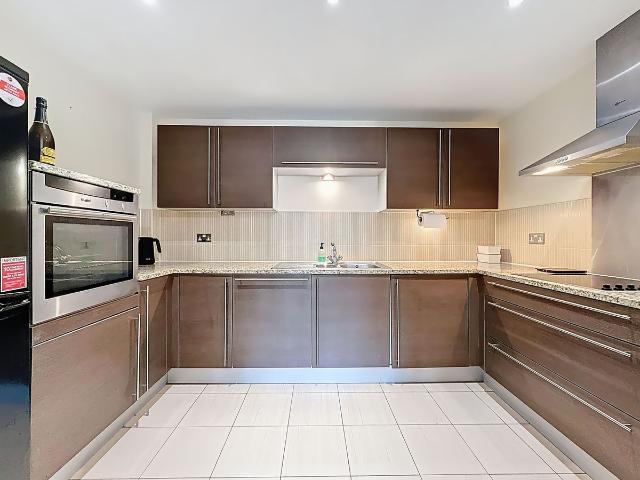 Apartment for rent in Cardiff International Sports Village, Falcon Lodge