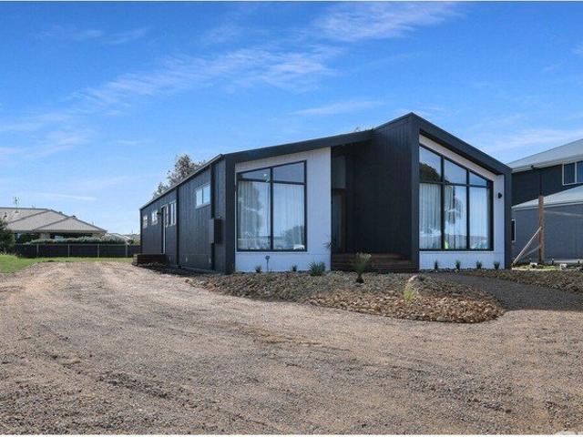 House for rent in Victoria
