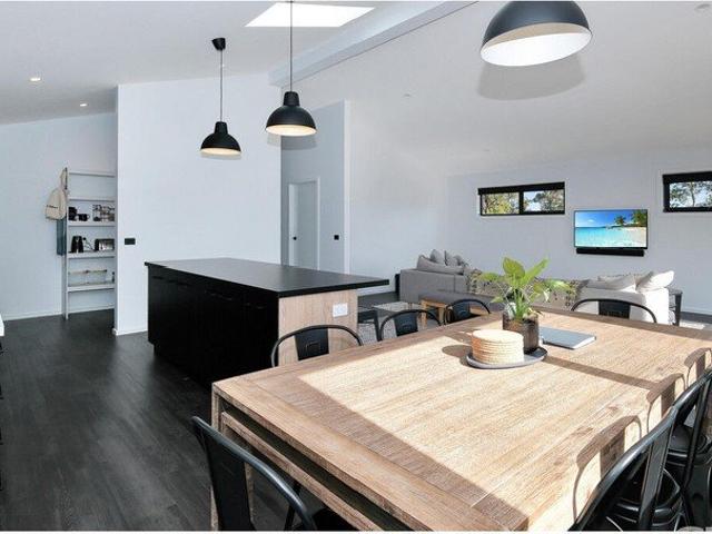 House for rent in Victoria