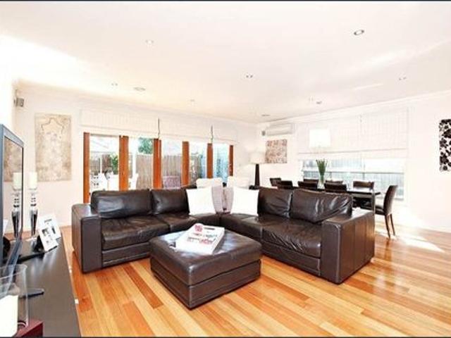 Townhouse for rent in Camerons Creek, Victoria