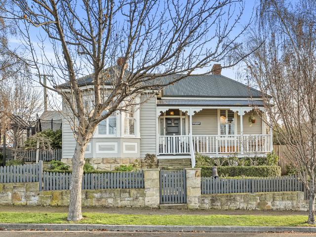 House for sale in New Town