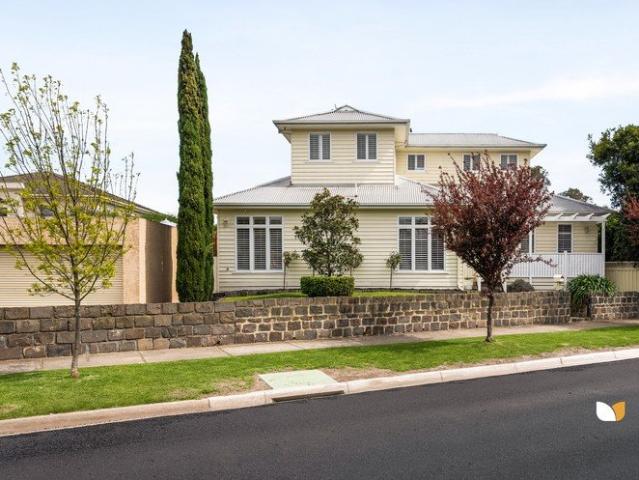 House for sale in Pascoe Vale South, Melbourne