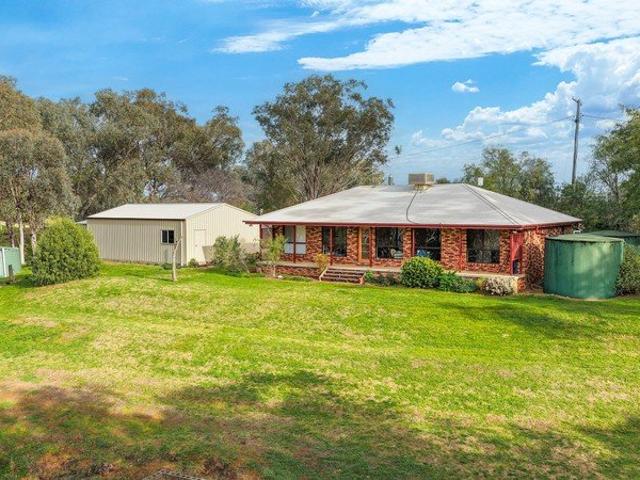Cottage for sale in Piallamore, New South Wales