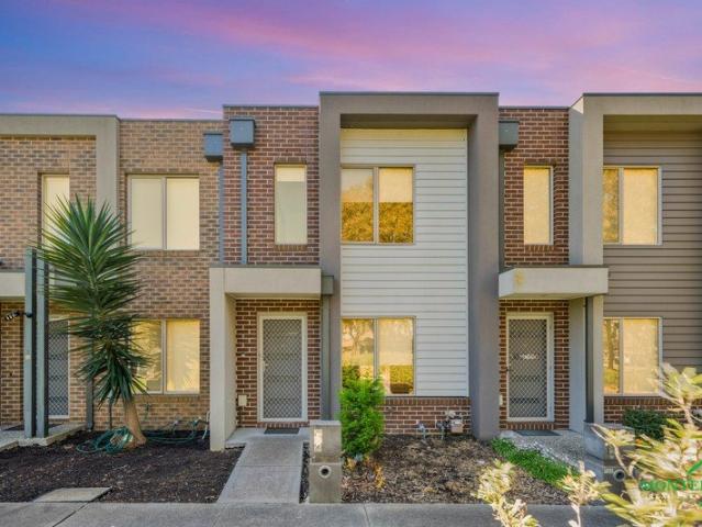 Townhouse for sale in Camerons Creek, Victoria