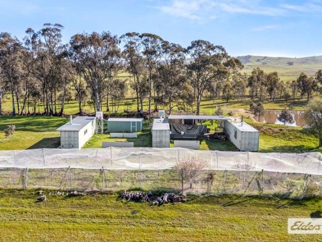 Cottage for sale in Navarre, Victoria