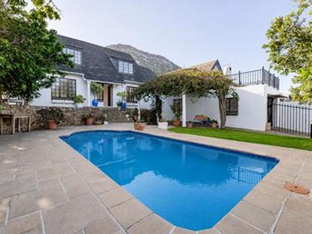 House for sale in Cape Town, Western Cape