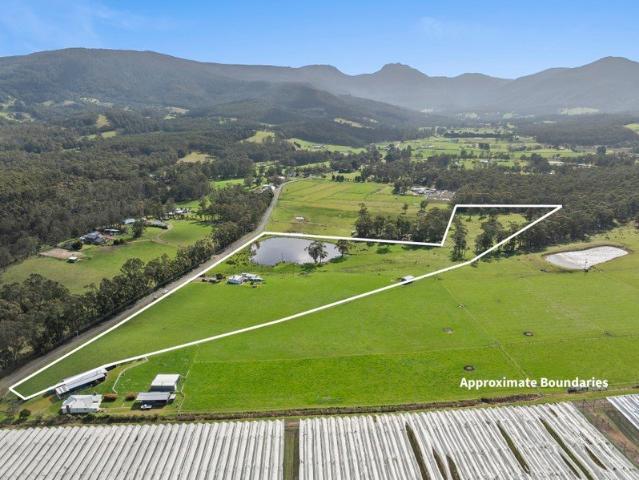 House for sale in Mountain River, Grove
