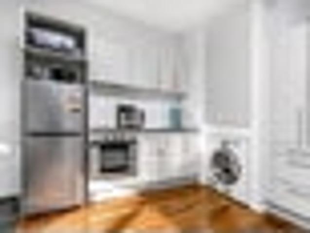 Apartment for sale in Auckland, Oroua County