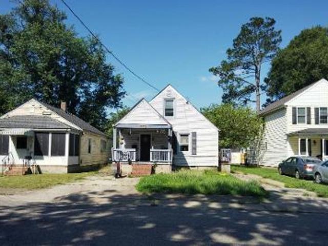 House for sale in Hampton