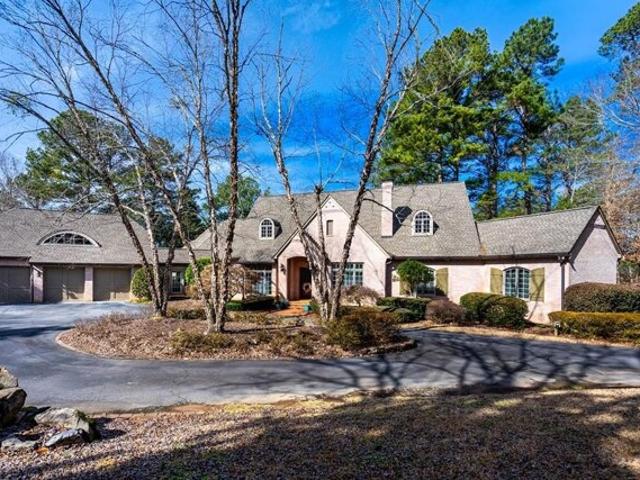 House for sale in Pine Mountain