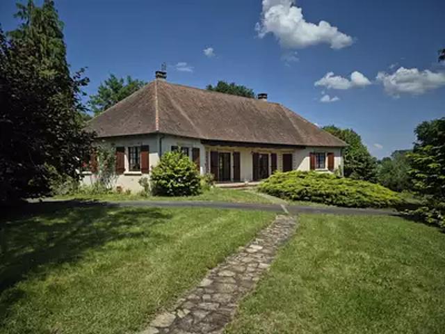 Maison vente à Nontron, Piégut-pluviers