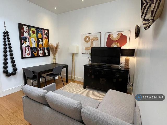 Apartment for rent in West Kensington, Greater London