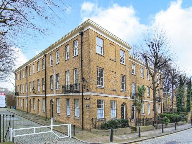 Apartment for rent in Wapping, Greater London