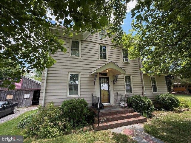 House for sale in Greenwich, New Jersey