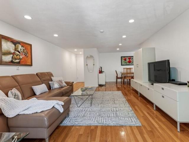 Condo for sale in Faulkner, Malden