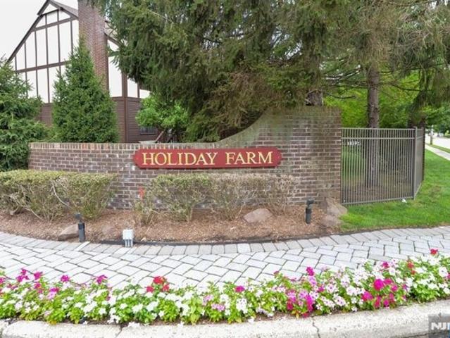 House for sale in Hillsdale, New Jersey