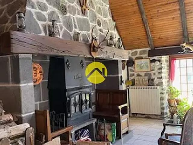 Maison vente à Saint-Flour, Pierrefort