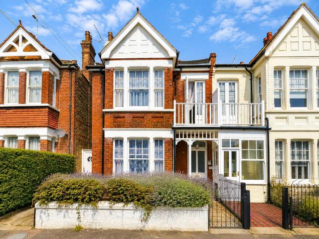 Apartment for rent in Upton, Acol