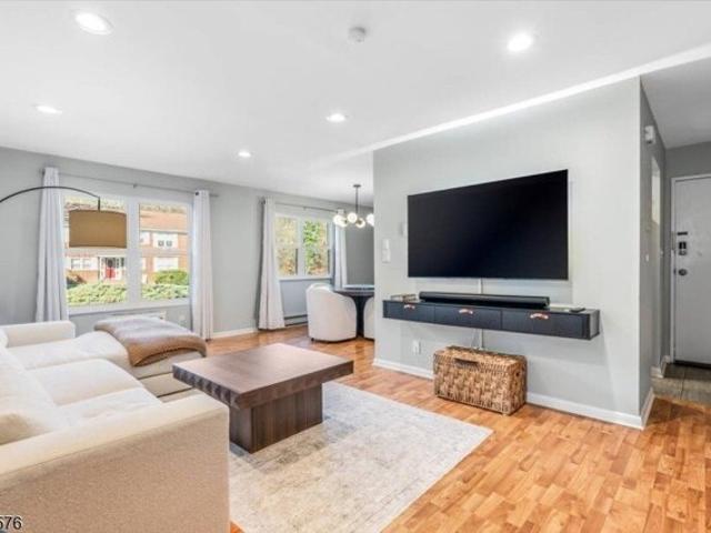 Condo for sale in Pompton Lakes, Passaic County
