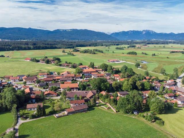 Erdgeschosswohnung kaufen in Waakirchen, Landkreis Miesbach