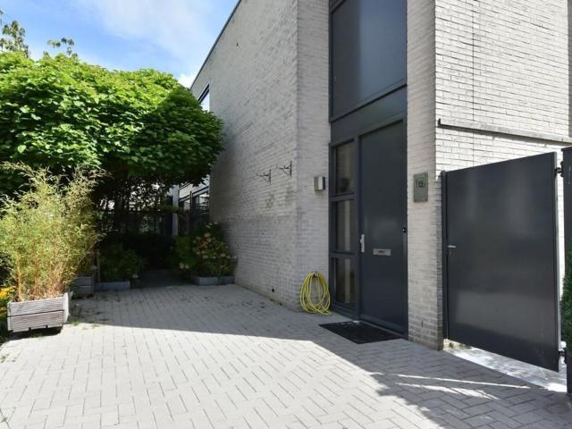 Woning te huur in Loosduinen, Zuid Holland