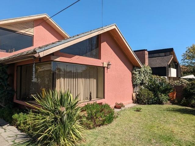 Casa en arriendo en La Reina, Metropolitana