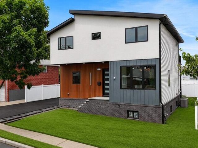 House for sale in North End Business District, Secaucus