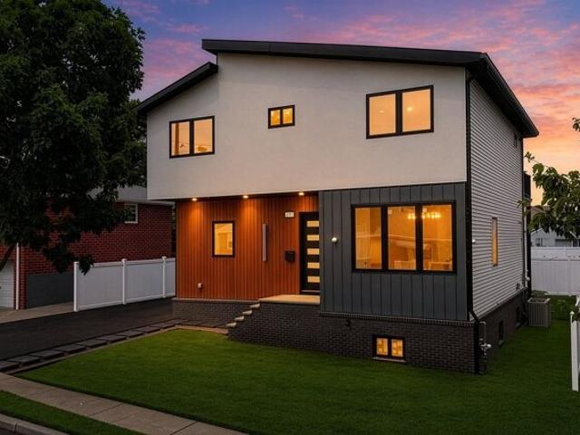 House for sale in Hudson, New Jersey