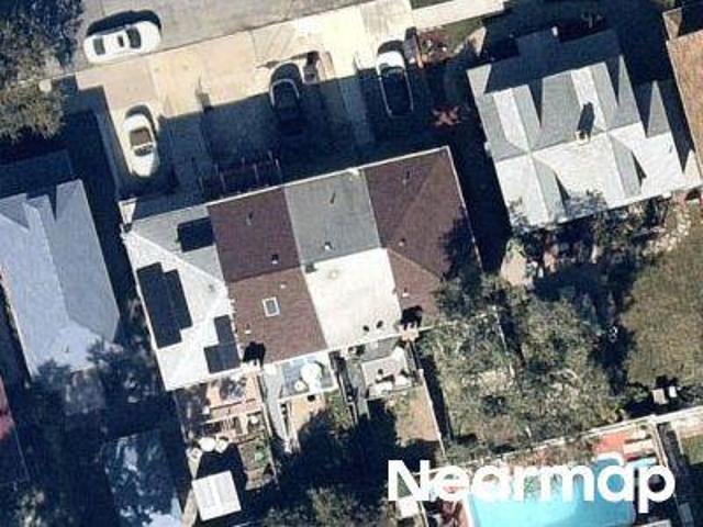 House for sale in The Bronx, Arverne