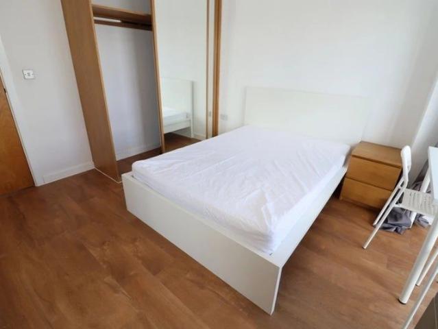 Room for rent in Greenwich Peninsula, Greater London