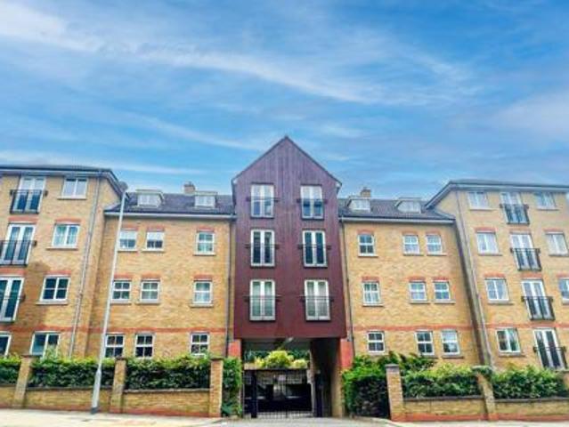 House for rent in Hertford, Colliers End